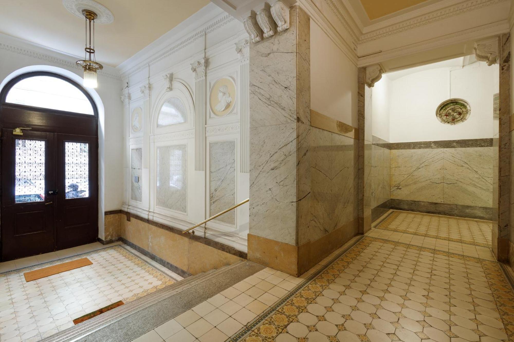 Central Trieste - Elegant City Stay Εξωτερικό φωτογραφία