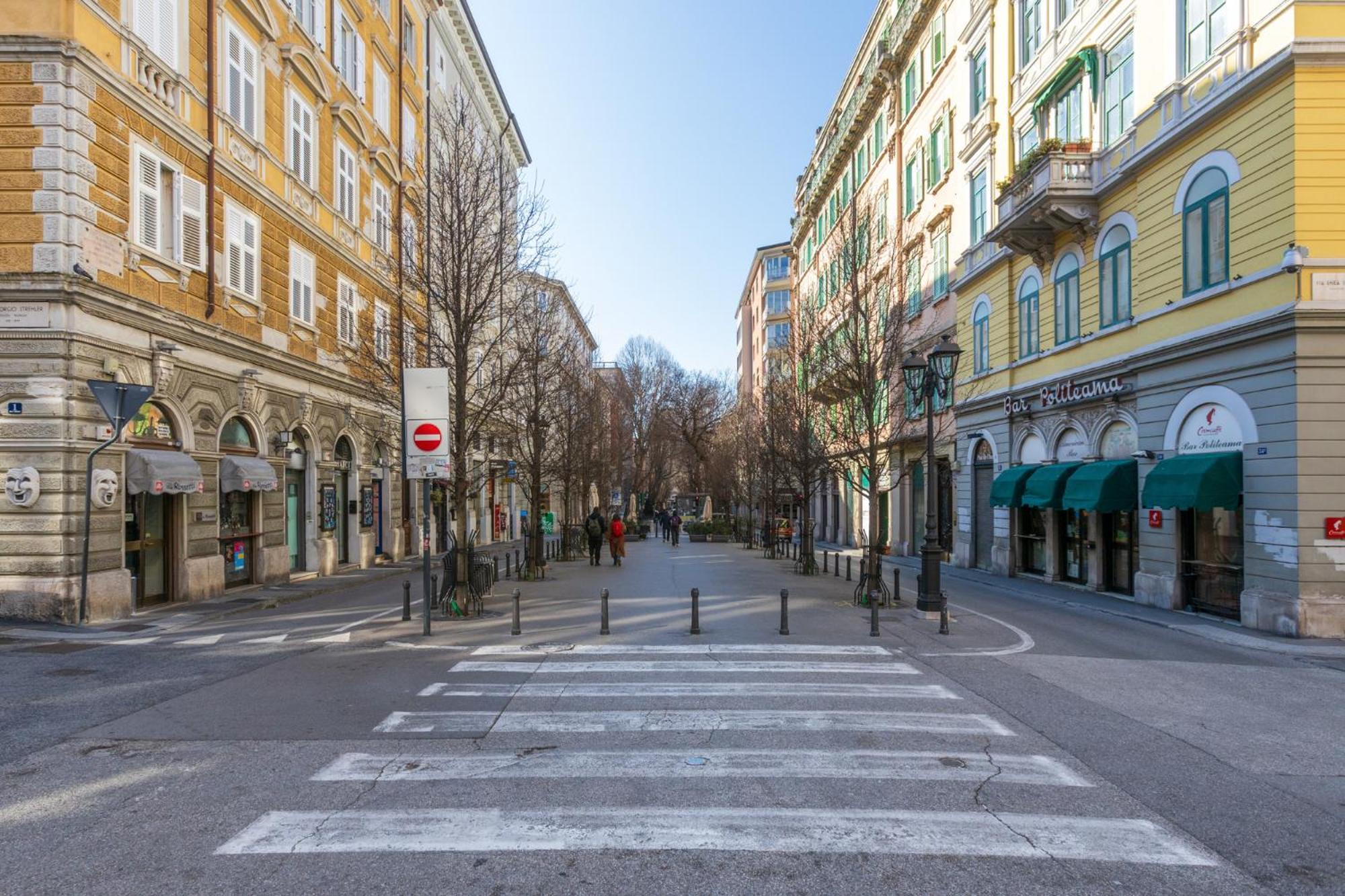 Central Trieste - Elegant City Stay Εξωτερικό φωτογραφία